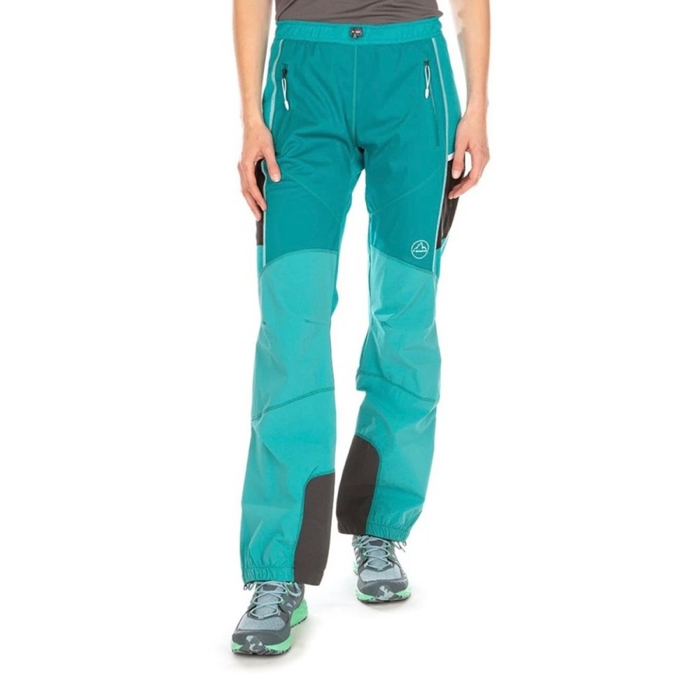 SOLD ⭕️Women’s La Sportiva Soft Shell Pants